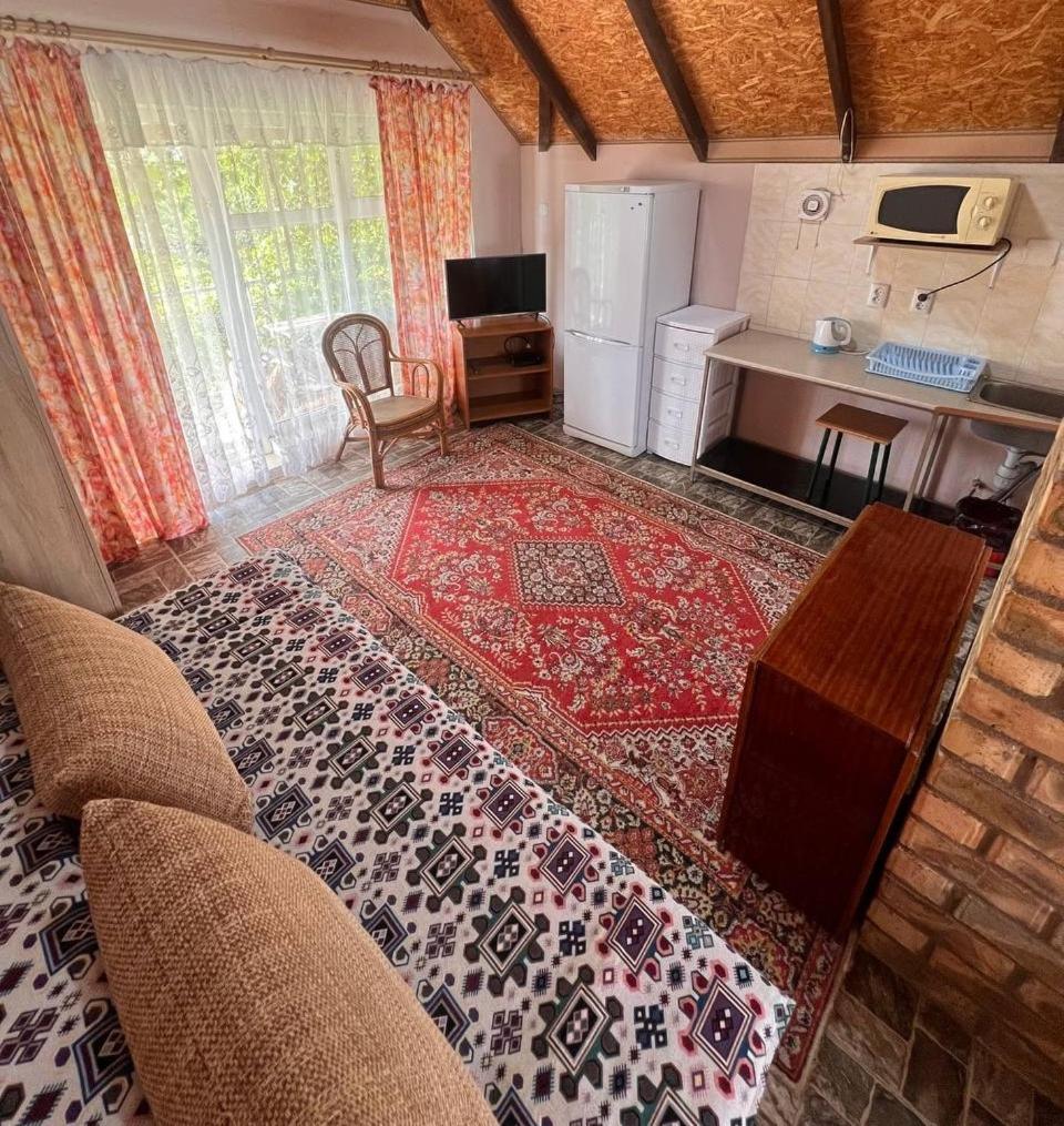 Podsolnukhi Guest House Cholpon-Ata Extérieur photo