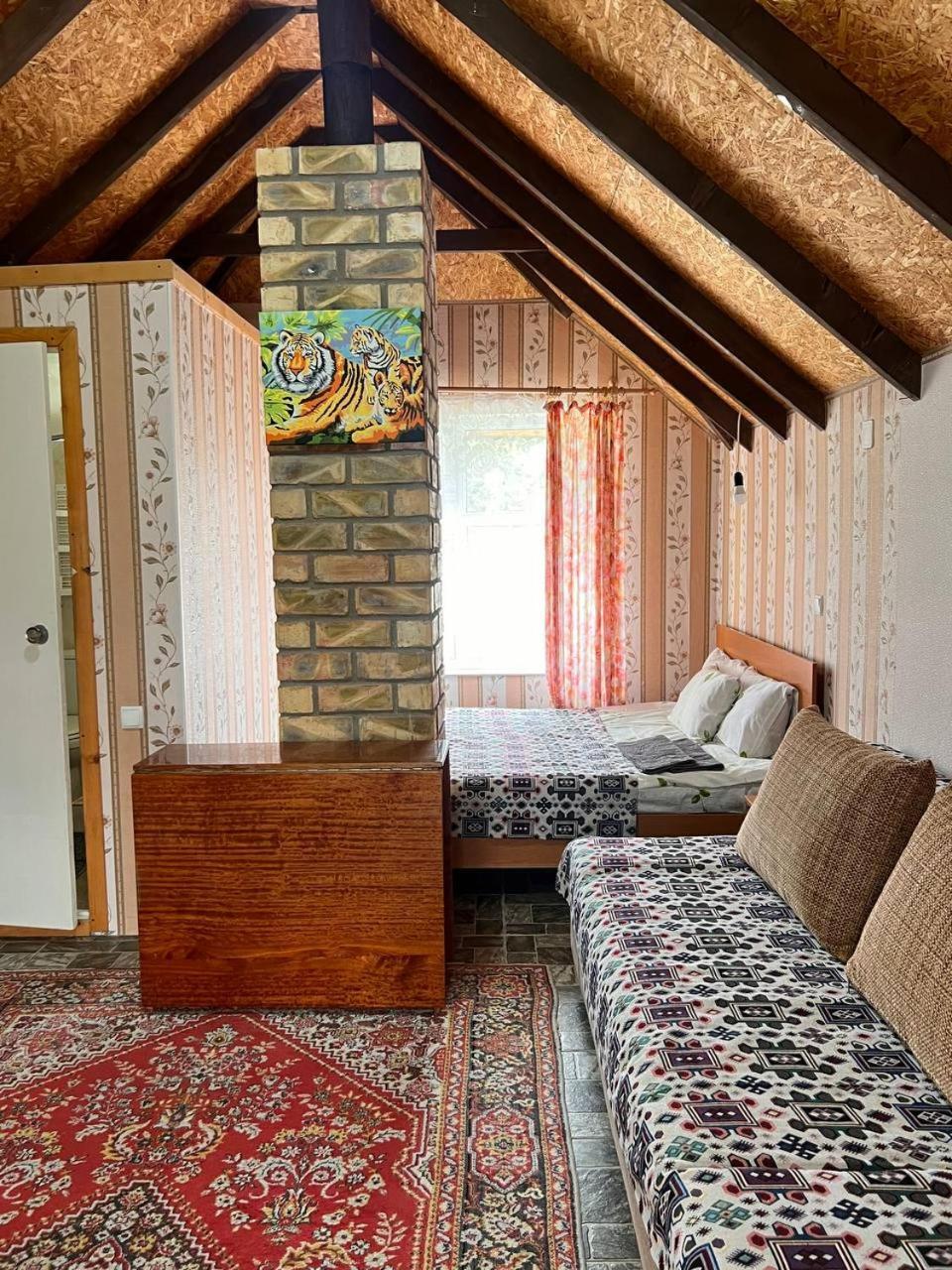 Podsolnukhi Guest House Cholpon-Ata Extérieur photo