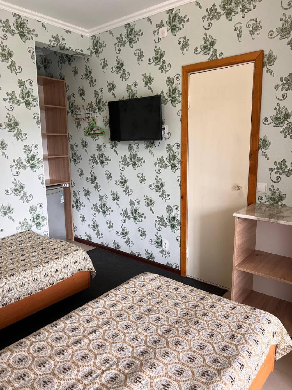 Podsolnukhi Guest House Cholpon-Ata Extérieur photo