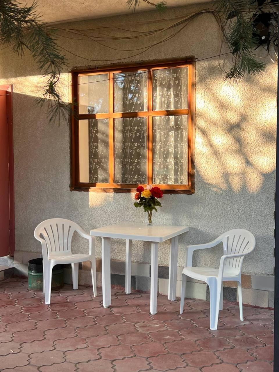 Podsolnukhi Guest House Cholpon-Ata Extérieur photo
